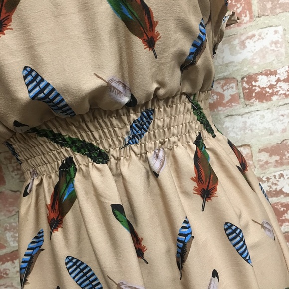 YUMI tan and brown feather print dress. - Picture 4 of 7